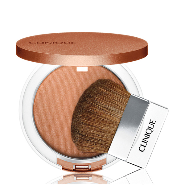 true-bronze-pressed-powder-bronzer-clinique-color-02-sunkissed-луксозен-бронзант-за-лице-клиник-грим-тенденции-есен-зима-2026-2027
